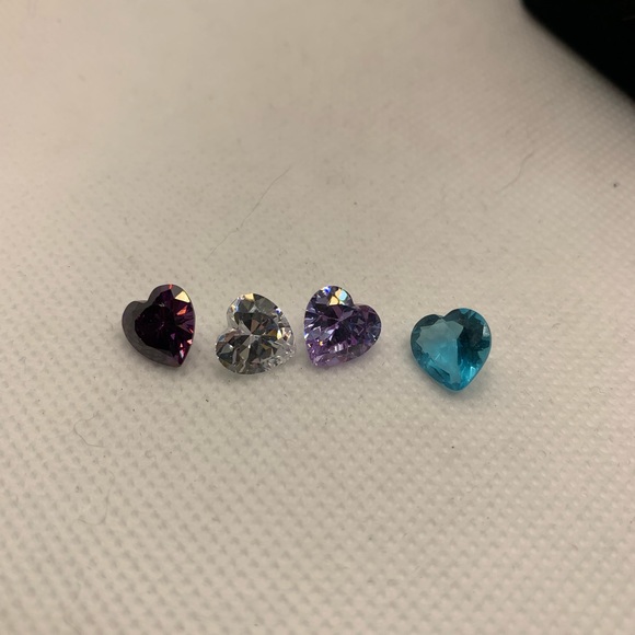 Gold Heart Necklace with Interchangeable Colored Jewels - Picture 3 of 6